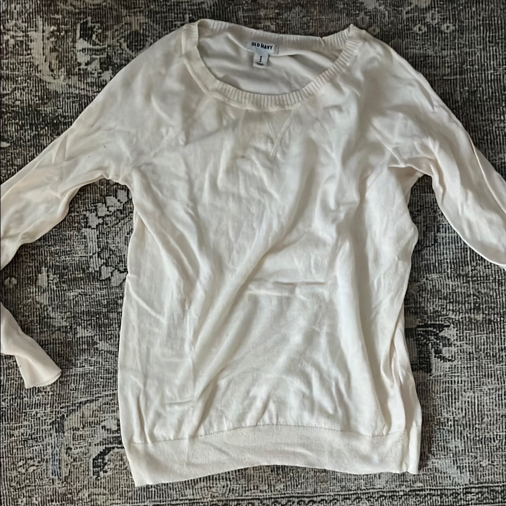 Womens Old Navy lightweight Cream Sweater size medium